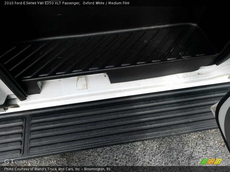 Oxford White / Medium Flint 2010 Ford E Series Van E350 XLT Passenger