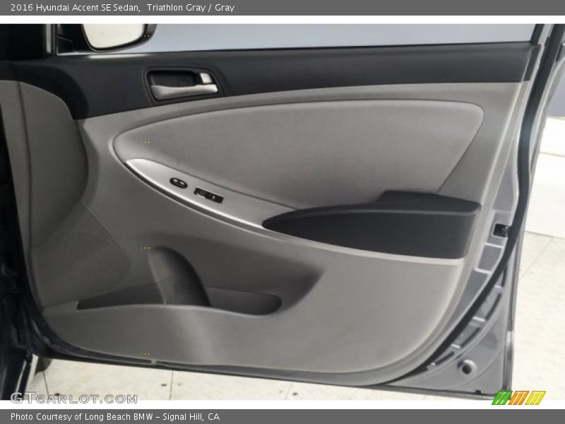 Triathlon Gray / Gray 2016 Hyundai Accent SE Sedan