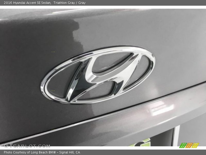 Triathlon Gray / Gray 2016 Hyundai Accent SE Sedan