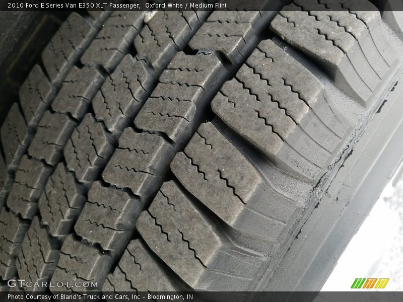 Oxford White / Medium Flint 2010 Ford E Series Van E350 XLT Passenger