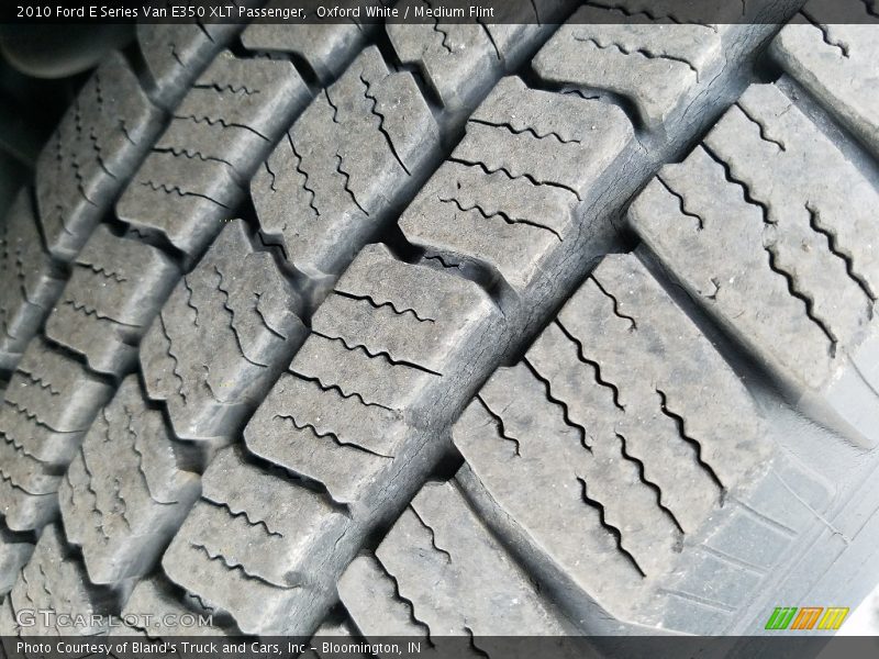 Oxford White / Medium Flint 2010 Ford E Series Van E350 XLT Passenger