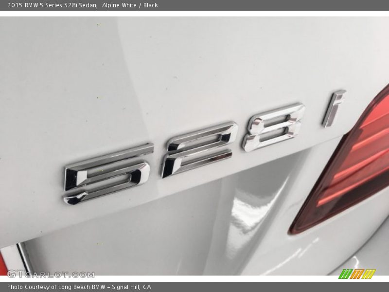 Alpine White / Black 2015 BMW 5 Series 528i Sedan
