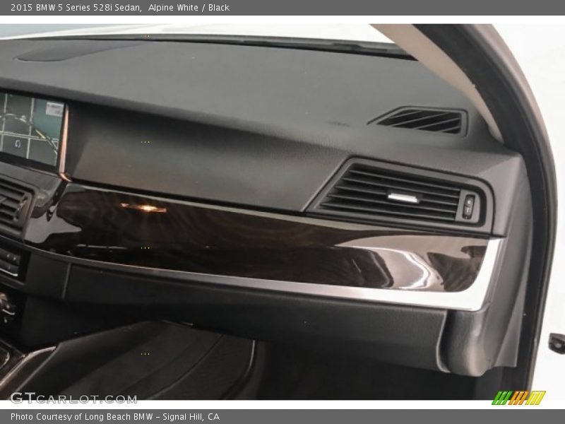 Alpine White / Black 2015 BMW 5 Series 528i Sedan