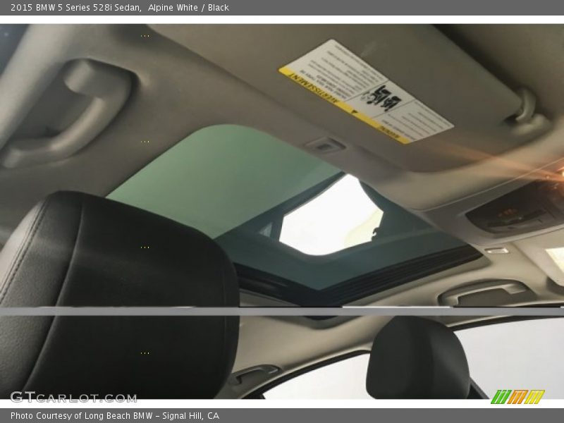 Alpine White / Black 2015 BMW 5 Series 528i Sedan