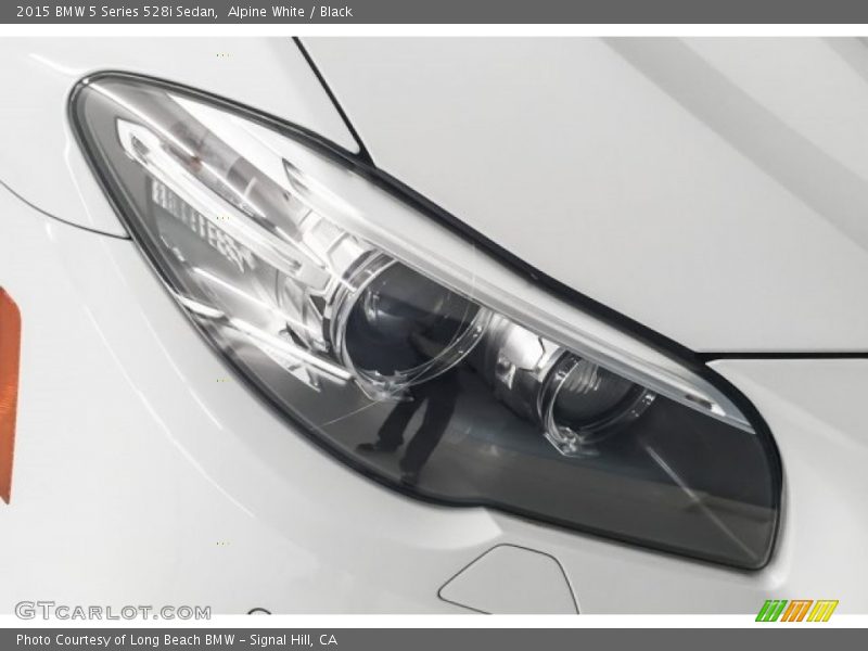 Alpine White / Black 2015 BMW 5 Series 528i Sedan