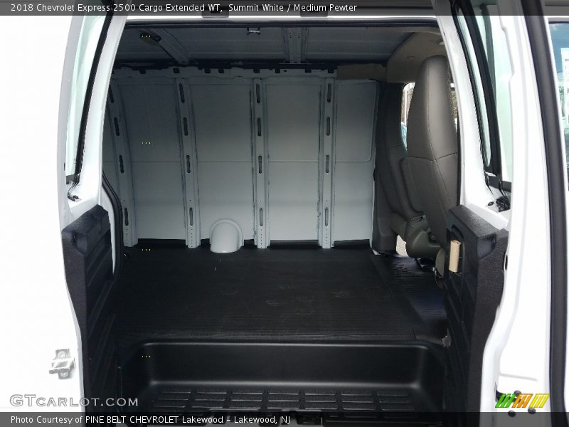 Summit White / Medium Pewter 2018 Chevrolet Express 2500 Cargo Extended WT