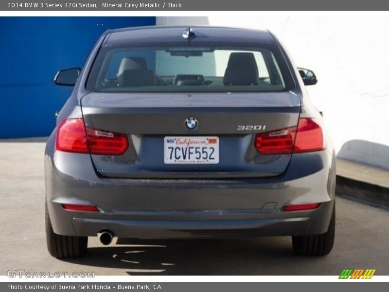 Mineral Grey Metallic / Black 2014 BMW 3 Series 320i Sedan