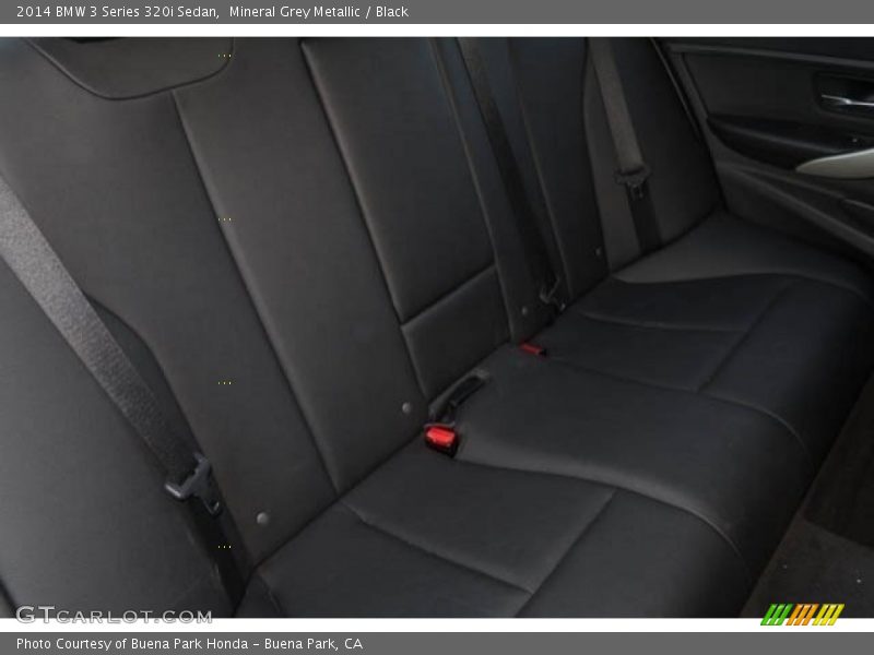 Mineral Grey Metallic / Black 2014 BMW 3 Series 320i Sedan