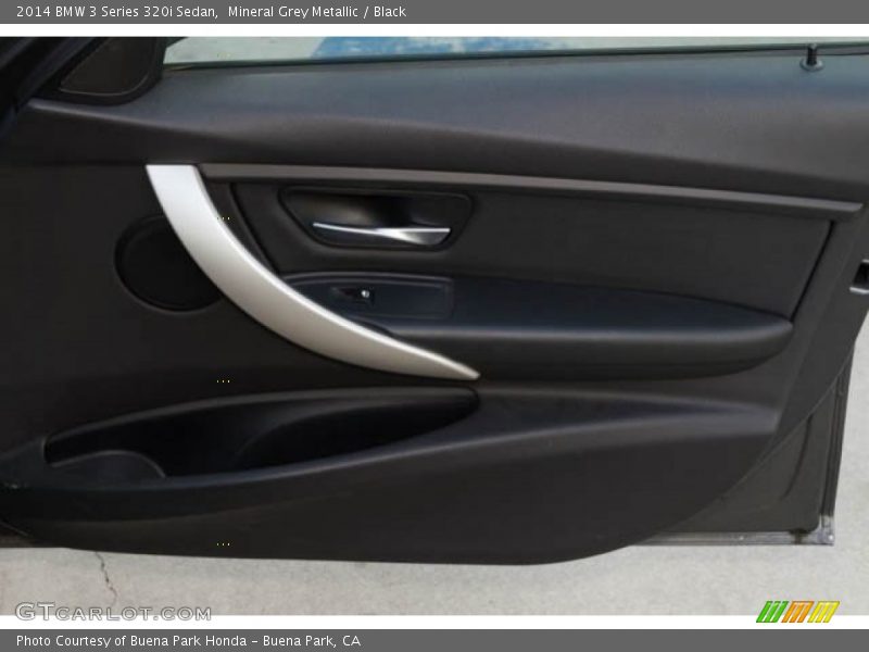 Mineral Grey Metallic / Black 2014 BMW 3 Series 320i Sedan