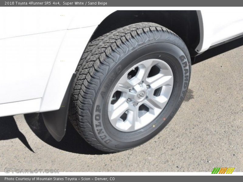 Super White / Sand Beige 2018 Toyota 4Runner SR5 4x4