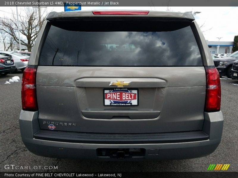 Pepperdust Metallic / Jet Black 2018 Chevrolet Suburban LS 4WD
