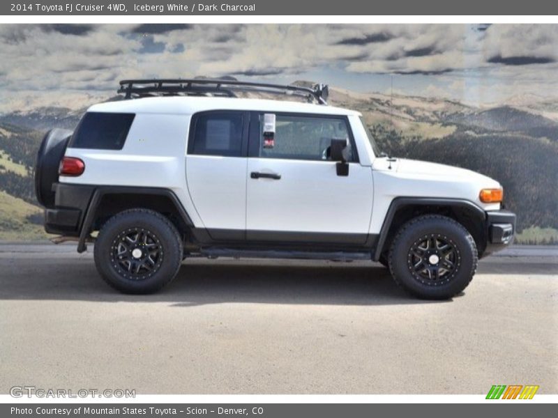 Iceberg White / Dark Charcoal 2014 Toyota FJ Cruiser 4WD