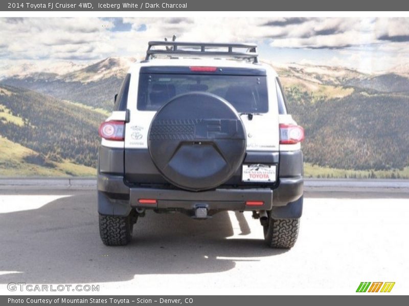 Iceberg White / Dark Charcoal 2014 Toyota FJ Cruiser 4WD