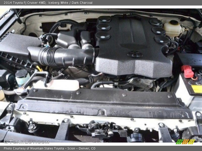 Iceberg White / Dark Charcoal 2014 Toyota FJ Cruiser 4WD