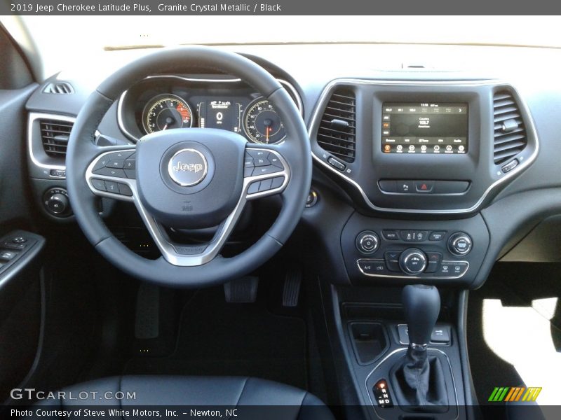 Dashboard of 2019 Cherokee Latitude Plus