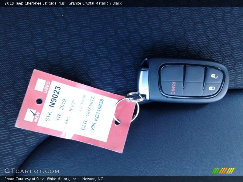 Keys of 2019 Cherokee Latitude Plus