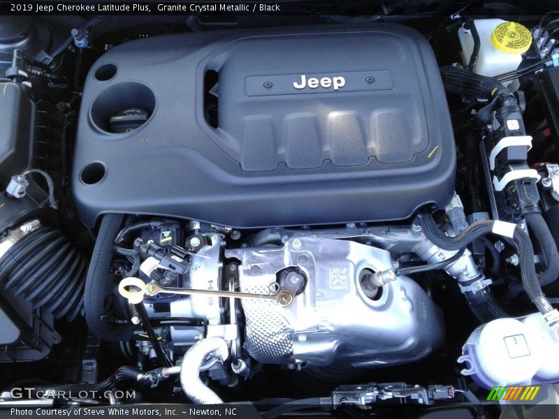  2019 Cherokee Latitude Plus Engine - 2.0 Liter Turbocharged DOHC 16-Valve VVT 4 Cylinder