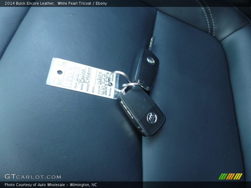White Pearl Tricoat / Ebony 2014 Buick Encore Leather