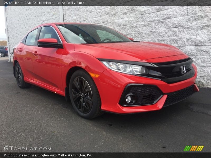 Front 3/4 View of 2018 Civic EX Hatchback