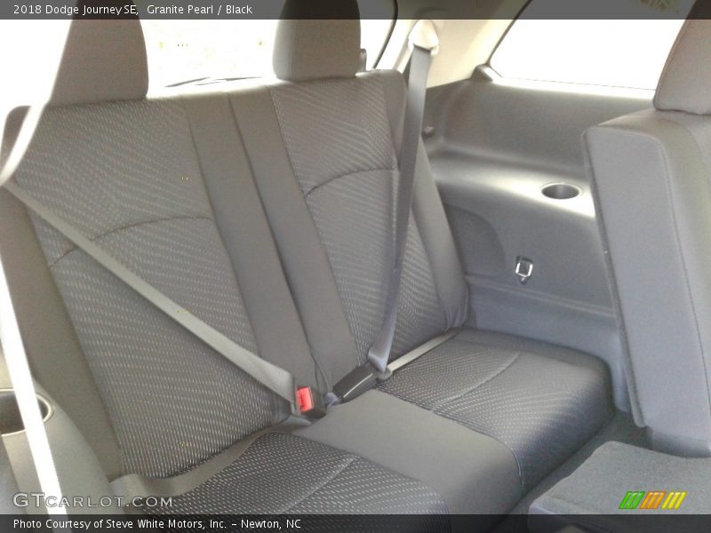 Granite Pearl / Black 2018 Dodge Journey SE