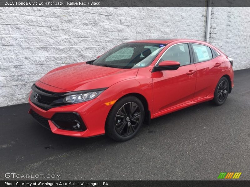 Front 3/4 View of 2018 Civic EX Hatchback