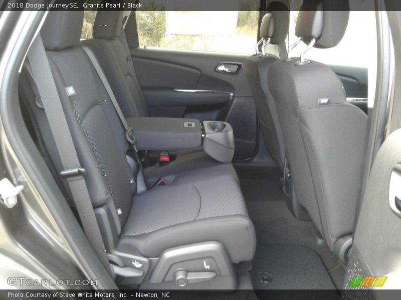 Granite Pearl / Black 2018 Dodge Journey SE