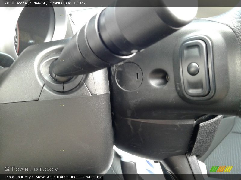 Granite Pearl / Black 2018 Dodge Journey SE