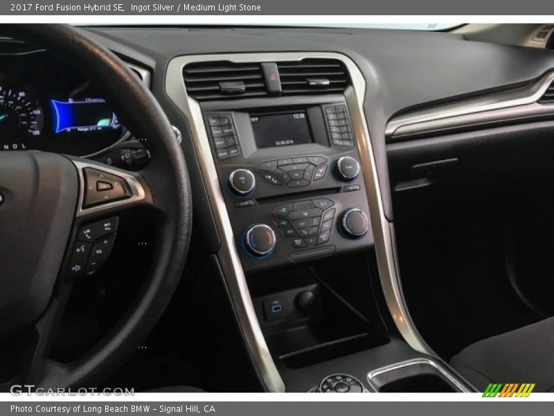 Ingot Silver / Medium Light Stone 2017 Ford Fusion Hybrid SE