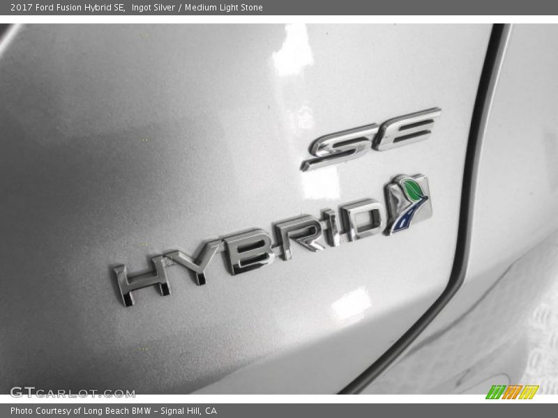Ingot Silver / Medium Light Stone 2017 Ford Fusion Hybrid SE