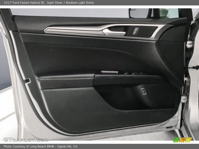 Ingot Silver / Medium Light Stone 2017 Ford Fusion Hybrid SE