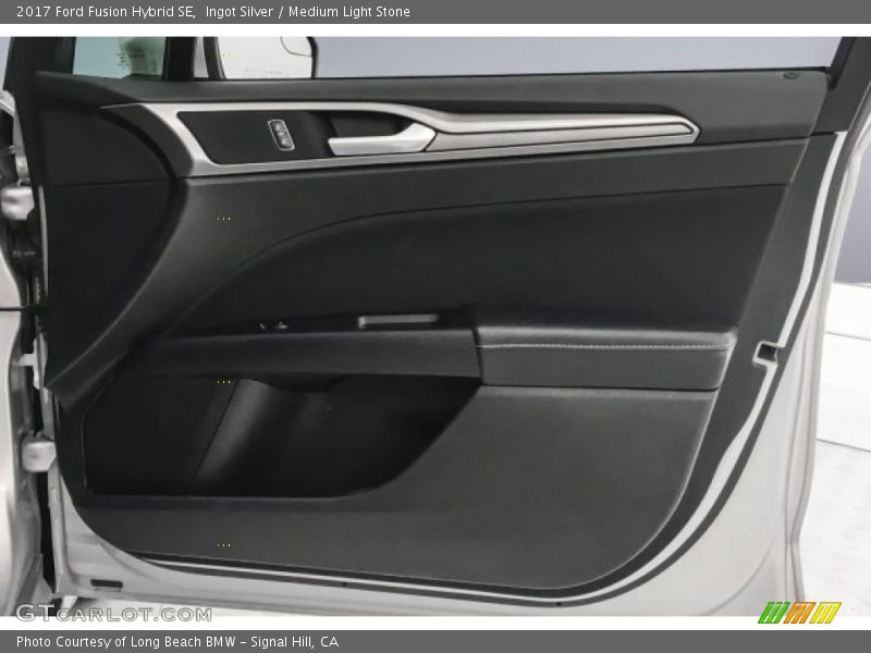 Ingot Silver / Medium Light Stone 2017 Ford Fusion Hybrid SE