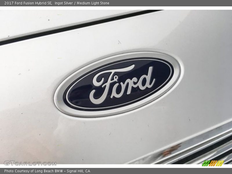 Ingot Silver / Medium Light Stone 2017 Ford Fusion Hybrid SE
