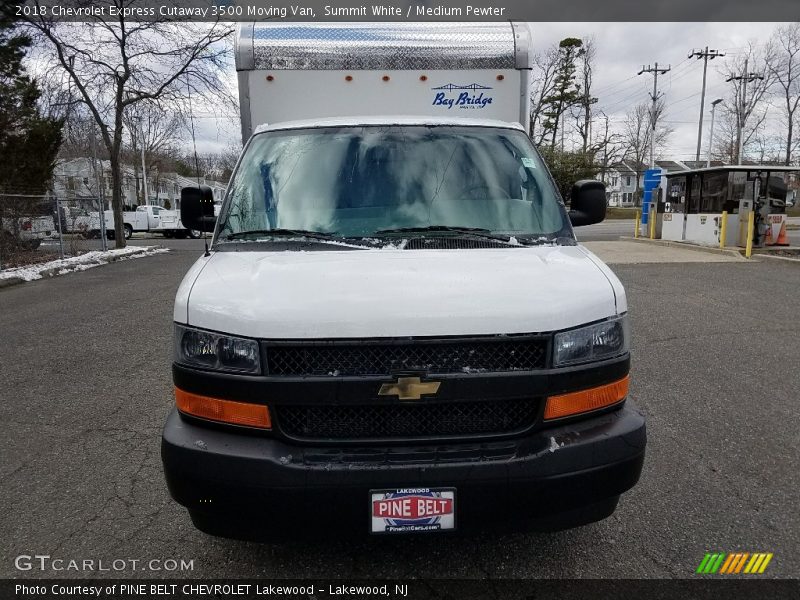 Summit White / Medium Pewter 2018 Chevrolet Express Cutaway 3500 Moving Van