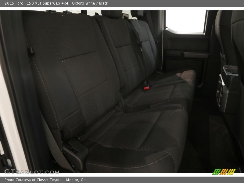 Oxford White / Black 2015 Ford F150 XLT SuperCab 4x4