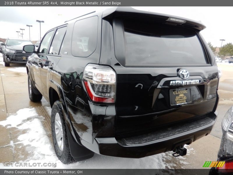 Midnight Black Metallic / Sand Beige 2018 Toyota 4Runner SR5 4x4