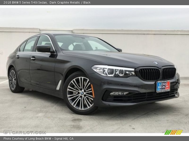 Front 3/4 View of 2018 5 Series 540i Sedan