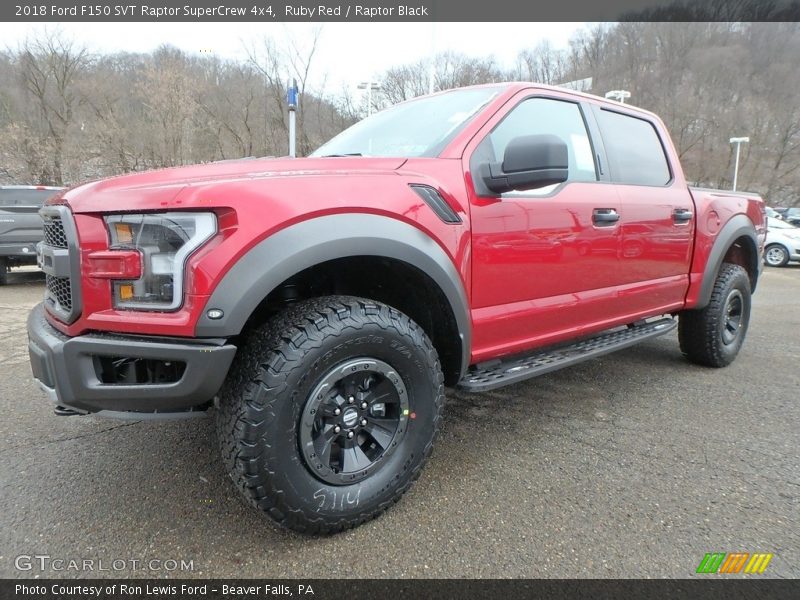 Front 3/4 View of 2018 F150 SVT Raptor SuperCrew 4x4