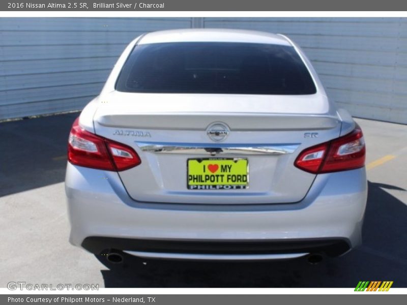 Brilliant Silver / Charcoal 2016 Nissan Altima 2.5 SR