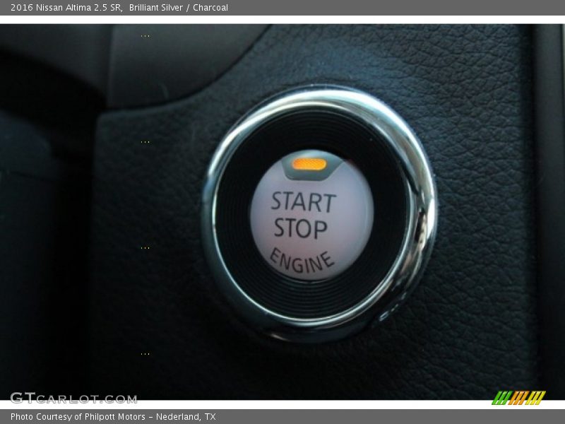 Brilliant Silver / Charcoal 2016 Nissan Altima 2.5 SR