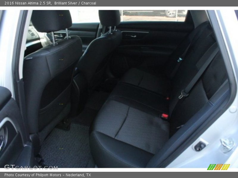 Brilliant Silver / Charcoal 2016 Nissan Altima 2.5 SR