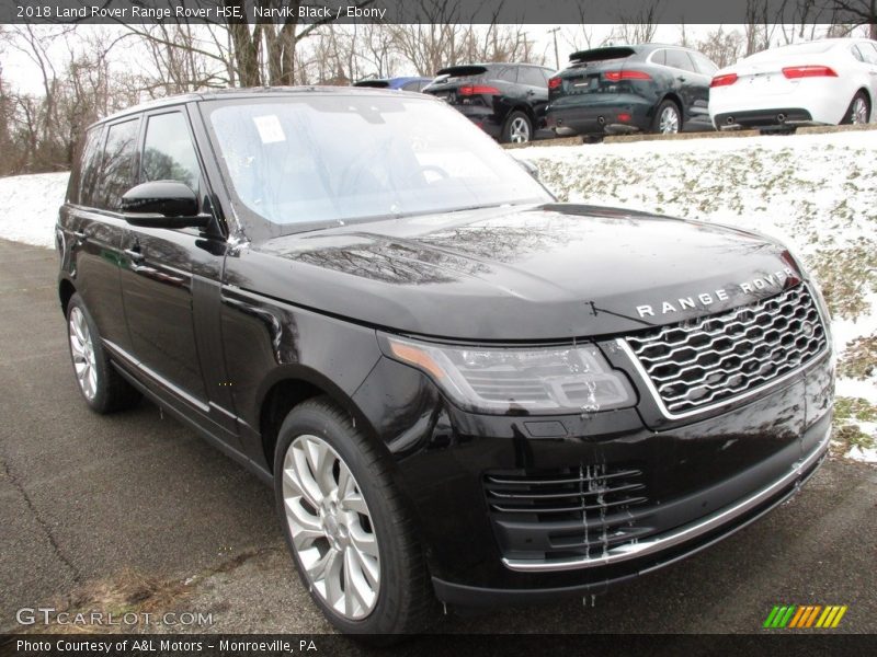 Front 3/4 View of 2018 Range Rover HSE