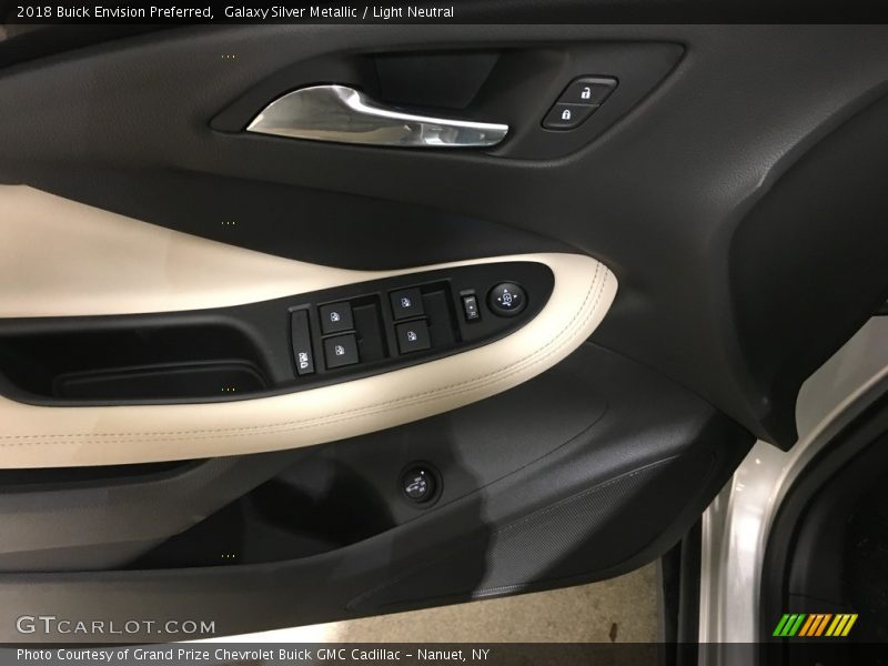 Galaxy Silver Metallic / Light Neutral 2018 Buick Envision Preferred