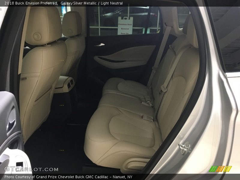 Galaxy Silver Metallic / Light Neutral 2018 Buick Envision Preferred