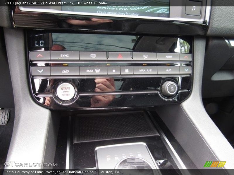 Fuji White / Ebony 2018 Jaguar F-PACE 20d AWD Premium