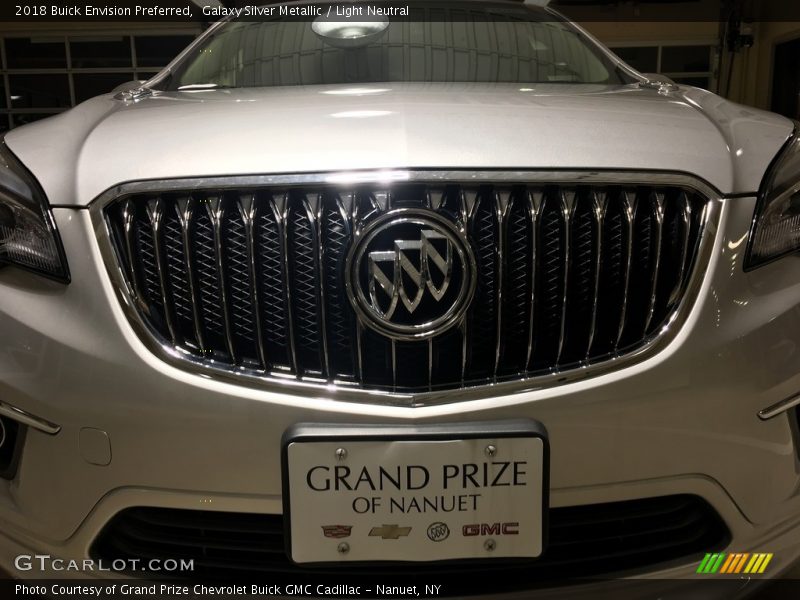 Galaxy Silver Metallic / Light Neutral 2018 Buick Envision Preferred