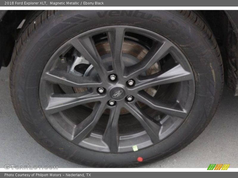 Magnetic Metallic / Ebony Black 2018 Ford Explorer XLT