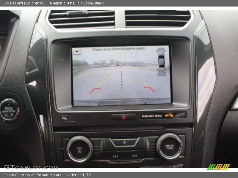 Magnetic Metallic / Ebony Black 2018 Ford Explorer XLT