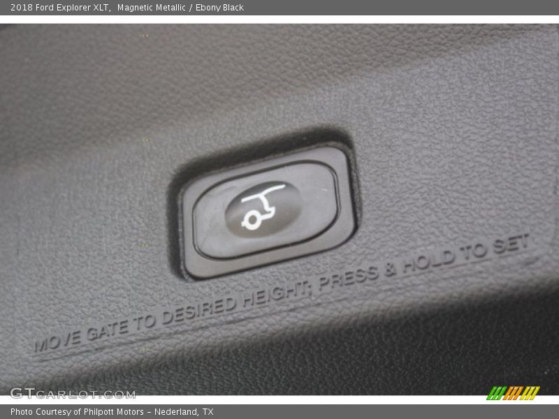 Magnetic Metallic / Ebony Black 2018 Ford Explorer XLT