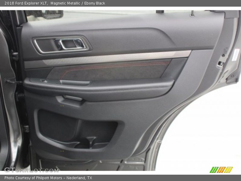 Magnetic Metallic / Ebony Black 2018 Ford Explorer XLT