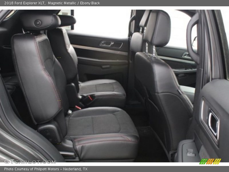 Magnetic Metallic / Ebony Black 2018 Ford Explorer XLT
